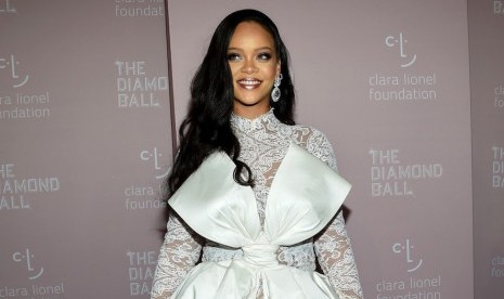 Rihanna termasuk salah satu selebritas Hollywood yang gemakan tagar #StopAsianHate.