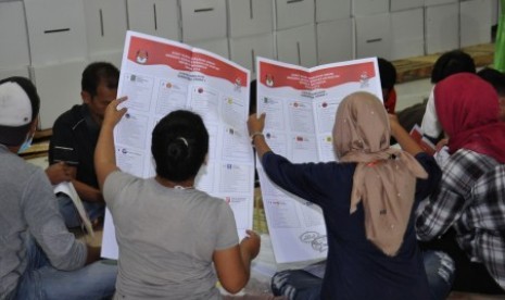  Apresiasi KIB, Pengamat Ingatkan Ada Capres Gerakan Populisme Agama. Foto:  Penyelenggaraan pemilu di Kota Medan, Sumatra Utara. (Ilustrasi)