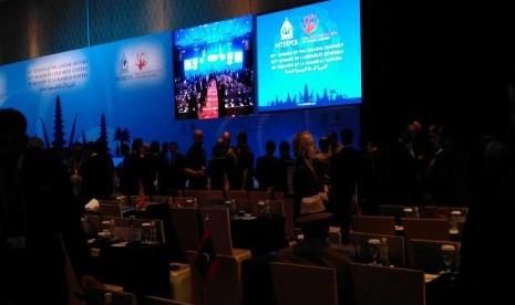 Penyelenggaraan Sidang Umum Interpol ke-85 di Bali Nusa Dua Convention Center (BNDCC). Acara internasional ini setidaknya dihadiri 1.200 delegasi dari 167 negara di dunia.