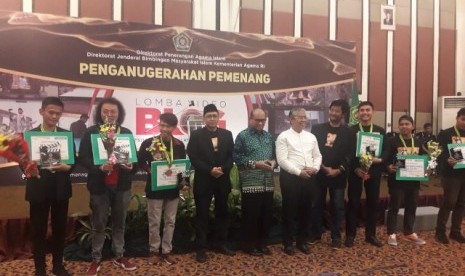 Penyerahan anugerah lomba vlog 2018 Situs Islam Bersejarah di Nusantara