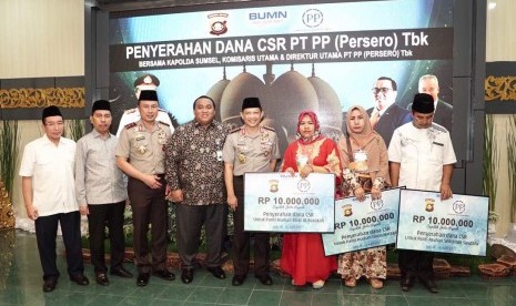 Penyerahan CSR PT PP (Persero) 