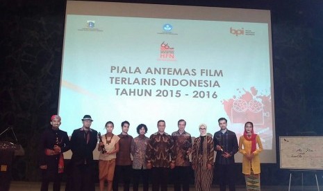 Penyerahan piala Antemas di puncak acara Hari Film Nasional 2016