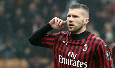 Penyerang AC Milan Ante Rebic.