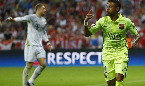  Penyerang Barcelona Neymar melakukan selebrasi usai melesakkan gol ke gawang Bayern Muenchen di leg kedua babak semifinal Liga Champions.