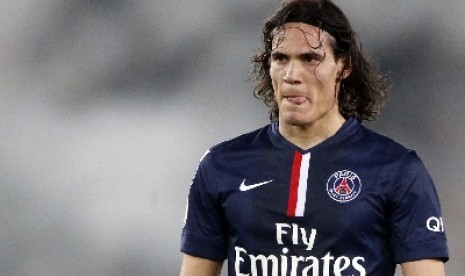 Penyerang Edinson Cavani.