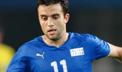 Penyerang Giuseppe Rossi.