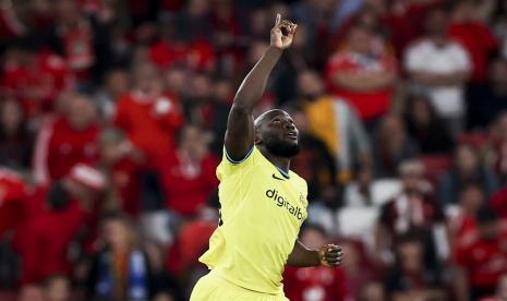 Penyerang Inter Milan pinjaman dari Chelsea, Romelu Lukaku. Juventus tertarik untuk memboyong Romelu Lukaku.