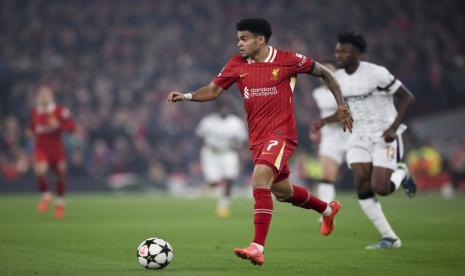 Penyerang Liverpool Luis Diaz mencetak tiga gol ke gawang Bayer Leverkusen dalam kemenangan 4-0 di Liga Champions yang berlangsung di Anfield, Rabu (6/11/2024) dini hari WIB.