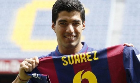 Penyerang Luis Suarez.