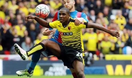 Penyerang Manchester United (MU) Odion Ighalo (depan) berpeluang membuat debutnya saat melawan Chelsea.