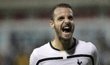 Penyerang Roberto Soldado.