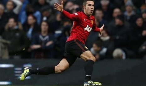 Penyerang Robin van Persie.