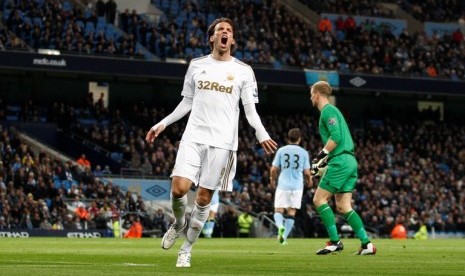 Penyerang Swansea City, Michu