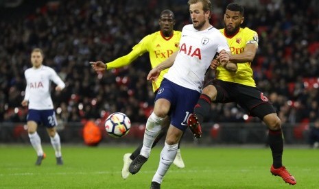 Penyerang Tottenham Hotspur, Harry Kane, saat menghadapi Watford.