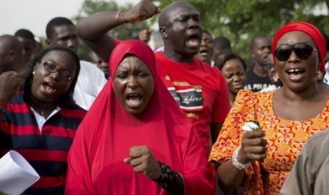 People demand for the release of 200 secondary school girls abducted in the remote village of Chibok, during a protest at Unity Park in Abuja May 11, 2014.