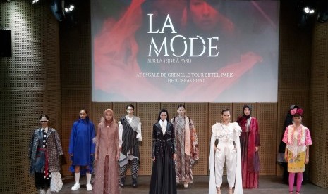 Peragaan busana berskala internasional LA MODE Sur La Seine A Paris akan digelar pada 29 September 2019 di Kota Paris, Prancis.