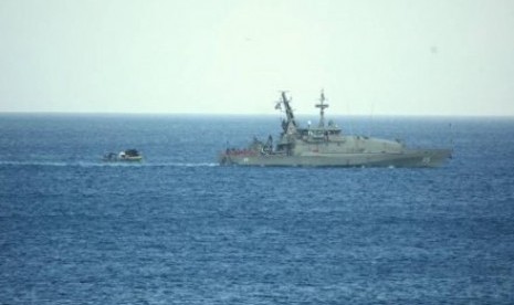 Perahu pencari suaka yang dicegat di dekat perairan Christmas Island pekan lalu, telah kembali ke Indonesia. 