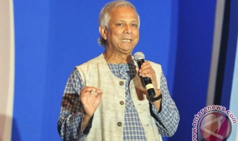 peraih Nobel Muhammad Yunus