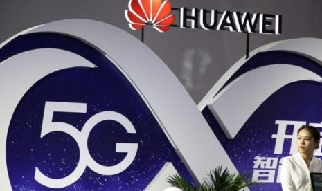 Perangkat Huawei untuk jaringan 5G. Boris Johnson memberi Huawei peran terbatas dalam jaringan seluler 5G Inggris. Ilustrasi.