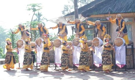 Perayaan adat tahunan masyarakat Kasepuhan Cisungsang, Lebak, Banten.