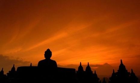 Perayaan Waisak di Candi Borobudur (Ilustrasi)