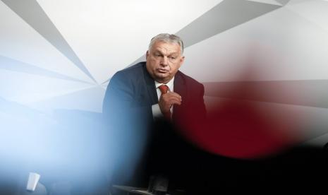 Perdana Menteri Hongaria Viktor Orban berbicara selama diskusi panel yang diselenggarakan oleh penerbit tentang 