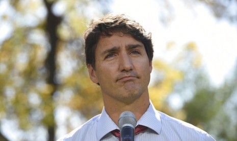 Perdana Menteri Kanada Justin Trudeau berbicara kepada media di Winnipeg, Manitoba, Kanada, Kamis (19/9).