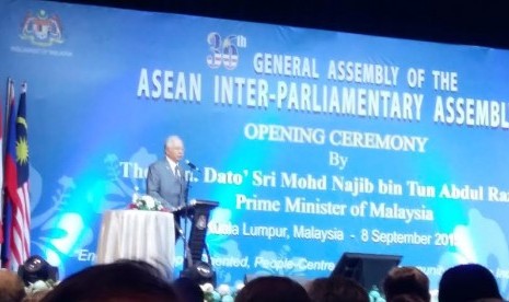 Perdana Menteri Malaysia Dato Sri Mohammad Najib Bin Tun Abdul Razak membuka secara resmi Sidang Umum ke 36 ASEAN Inter Parliamentary Assembly (AIPA) yang diselenggarakan di Kuala Lumpur, Malaysia, Selasa (8/9).