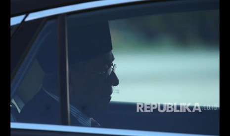 Perdana Menteri Malaysia Mahathir Mohamad tiba di Istana Nasional, di Kuala Lumpur, Malaysia, Senin (24/2/2020). Menurut laporan media, Mahathir Mohamad mengundurkan diri sebagai perdana menteri Malaysia.