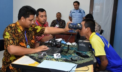 Perekaman data KTP-el yang dilakukan Disdukcapil Kabupaten Sleman di Lapas Narkotika Kelas II A Yogyakarta.