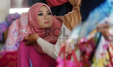 Perempuan berhijab