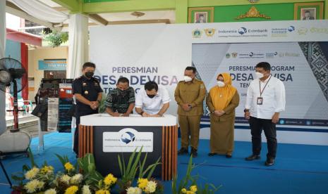 Peresmian Desa Devisa Tenun Gresik, di Kabupaten Gresik, Jawa Timur, Senin (1/11).