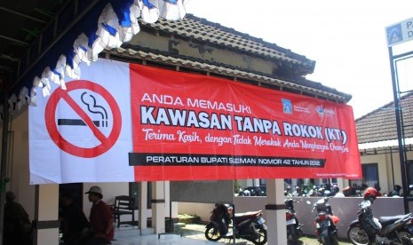 Peresmian Desa Widodomartani sebagai Desa Kawasan Tanpa Rokok  (KTR) di Balai Desa Widodomartani, Senin (29/4).