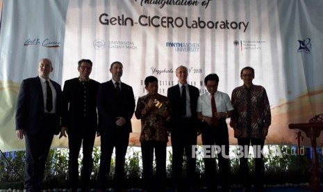 Peresmian Laboratorium Ceciro hasil kerja sama RWTH Aachen University dan Universitas Gadjah Mada di Departemen Teknik Geologi, Fakultas Teknik, UGM, Senin (9/4).