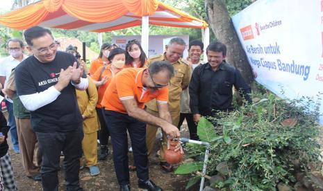 Peresmian pembangunan akses air bersih dilakukan belum lama ini di Desa Ciapus, Kecamatan Banjaran, Kabupaten Bandung.