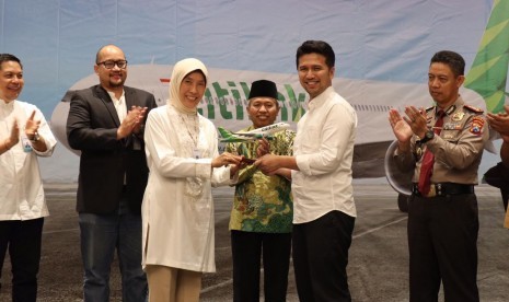 Peresmian penerbangan langsung Citilink rute Surabaya-Jeddah oleh Direktur Utama Garuda Indonesia Holidays Devi Yanti dan Wagub Jatim Emil Elestianto Dardak, Senin (6/1).