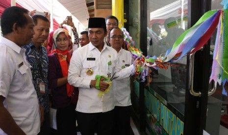 Peresmian perpustakaan desa bantuan PT BPI.