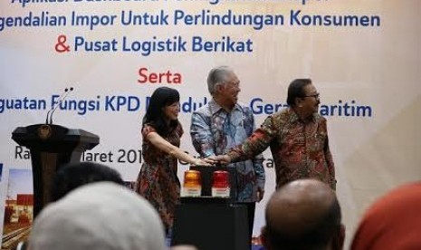 Peresmian Pusat Logistik Berikat di Jawa Timur.