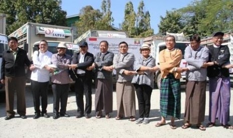 Peresmian sekolah di Sitwee, Myanmar dari hasil donasi melalui PKPU.