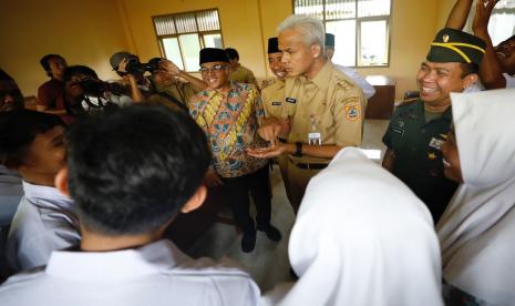 Peresmian SMK Arrohmaniyah yang terletak di Desa Kanoman, Kecamatan Pamotan, Kabupaten Rembang pada Senin (10/7/2023) siang. 