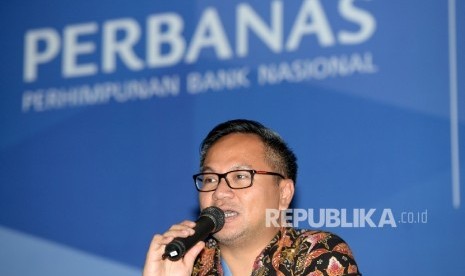 Pergantian Ketua Umum Perbanas. Dirut Bank Mandiri Kartika Wirjoatmodjo memberikan paparan pertama usai terpilih menjadi Ketua Umum Perbanas pada Rapat Umum Anggota (RUA) Perbanas 2016 di Jakarta, Senin (27/6)