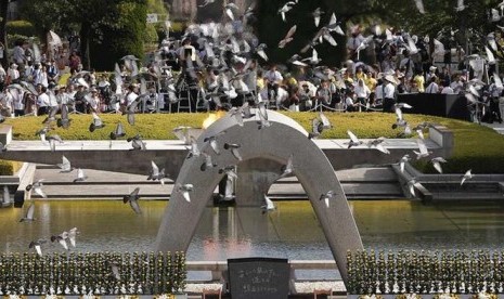 Peringatan 67 tahun tragedi bom atom Hiroshima di Hiroshima Peace Memorial