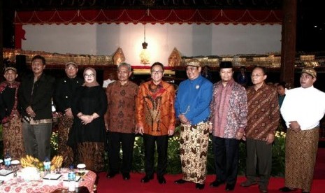 peringatan hari ulang tahun ke-45 Persatuan Pedalangan Indonesia (Pepadi) di Plaza Tugu Api Pancasila, Taman Mini Indonesia Indah (TMII), Jakarta Timur, Sabtu (16/4).