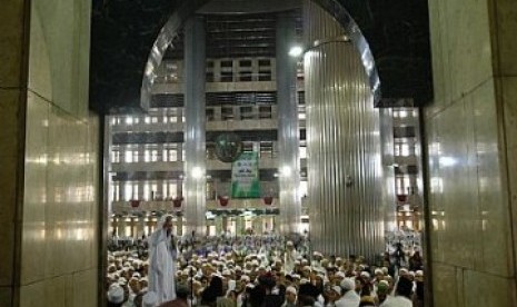 Memaknai Maulid Nabi Muhammad. Foto:   Peringatan Maulid Nabi SAW, ilustrasi