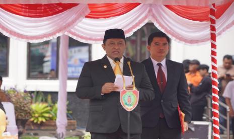 Peringati Hari Bhakti Ke-79 Pekerjaan Umum dan Penataan Ruang, Pemprov Kalteng Laksanakan Upacara Bendera, di Halaman Kantor Dinas Pekerjaan Umum dan Penataan Ruang Prov Kalteng, Selasa (3/12/2024).