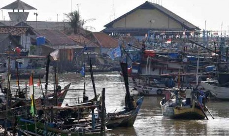 Perkampungan nelayan di Indramayu, Jawa Barat.