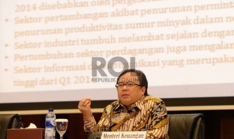  Perkembangan Ekonomi Makro dan Relaisasi APBNP 2015: Menteri Keuangan Bambang Brodjonegoro menggelar konferensi pers Perkembangan Ekonoi Makro dan Realisasi APBNP 2015, Jakarta, Kamis (21/5).