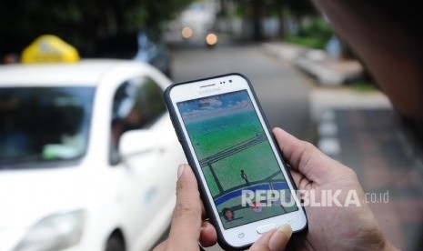 Permainan Pokemon Go di ponsel.