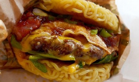 Perpaduan Ramen dengan Burger