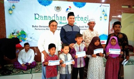 Persatuan Wartawan Indonesia (PWI) Perwakilan Indramayu, Rabu (29/5) menggelar bhakti sosial dengan membagikan santunan kepada seratus anak yatim piatu. 